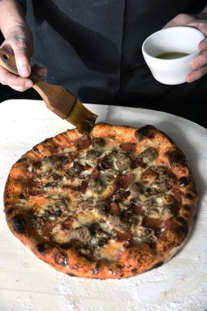 Coals-Artisan-Pizza-Louisville05.jpg